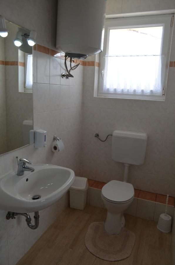 Gázláng Apartman Hajdúszoboszló Esterno foto