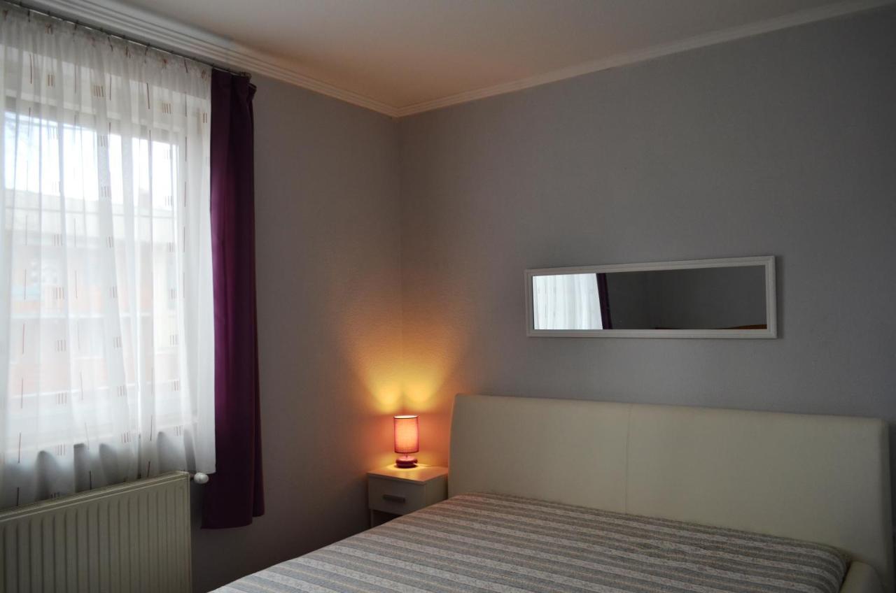 Gázláng Apartman Hajdúszoboszló Esterno foto