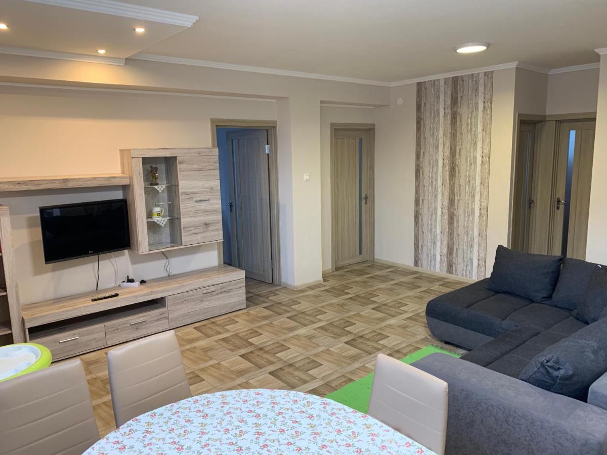 Gázláng Apartman Hajdúszoboszló Esterno foto